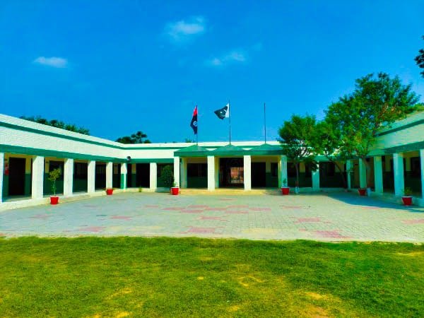 THE EDUCATORS POLICY PUBLIC HIGHSCHOOL